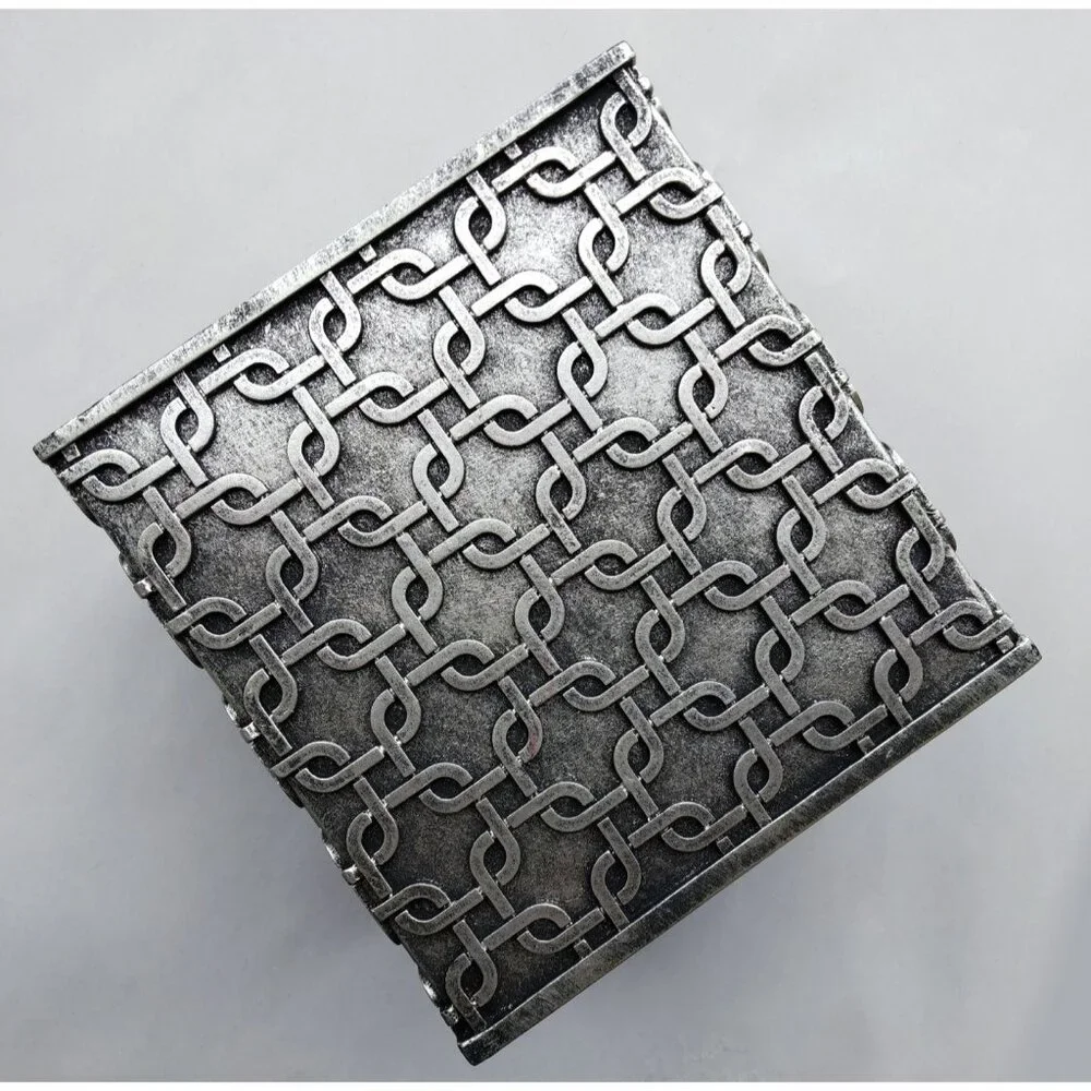Raymond Waites Resin Chain Link Style Antique Silver Tissue Box Cover Holder